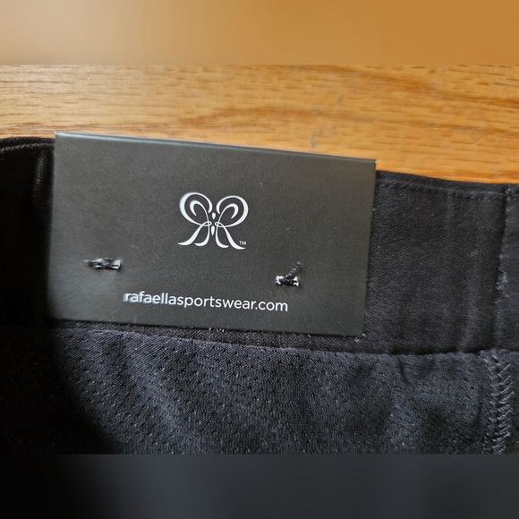 Rafaella Black Skort Women's Classic NWT - Picture 2 of 7